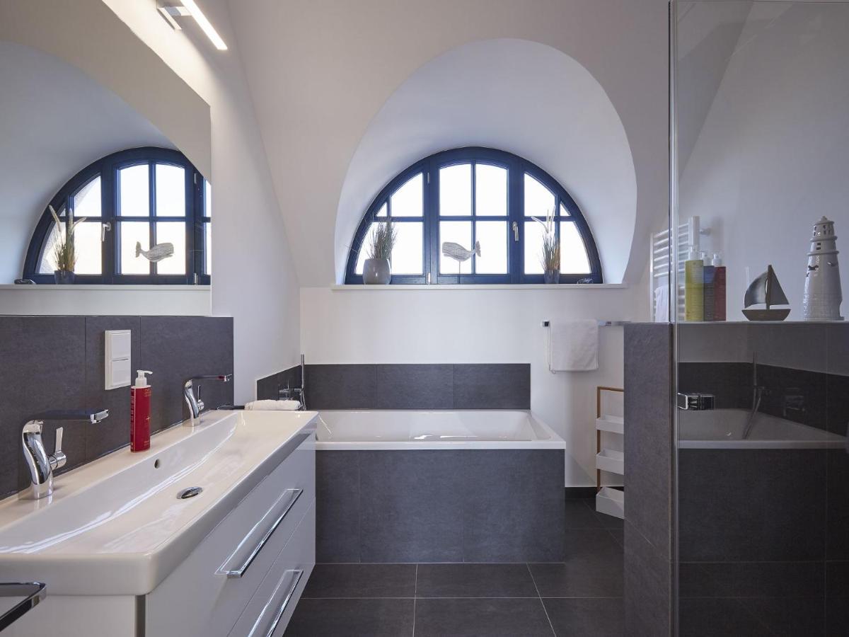 Premium Reetdachvilla mit 3 Schlafzimmern, Sauna und Kamin F05 Dranske Exterior foto