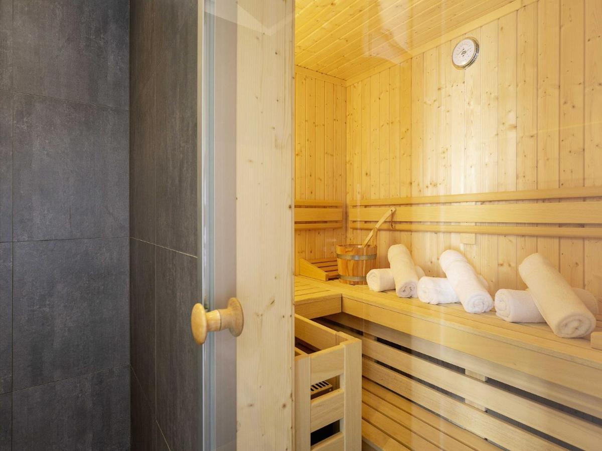 Premium Reetdachvilla mit 3 Schlafzimmern, Sauna und Kamin F05 Dranske Exterior foto